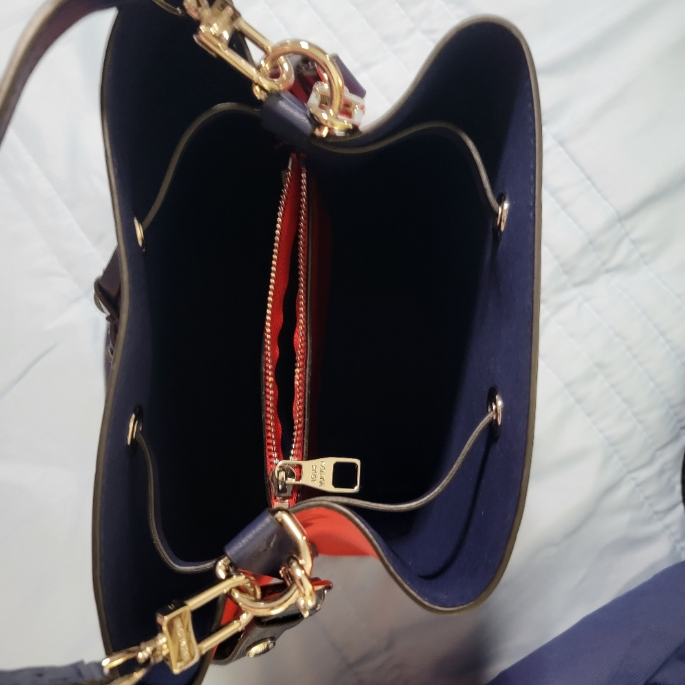 D&B Medium Purse - Picture 3 of 3